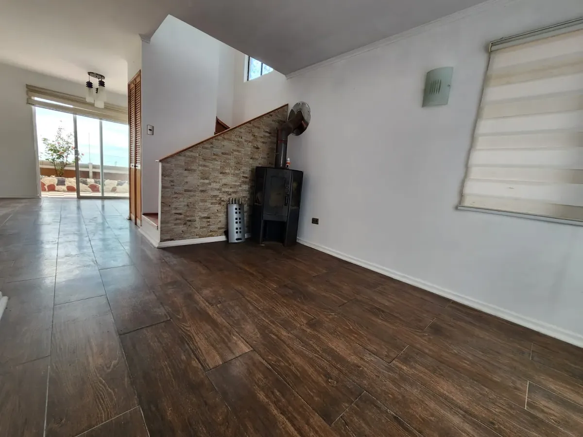 Imagen 3 de 30 de Se Arrienda Comoda Casa Con Vista Al Mar