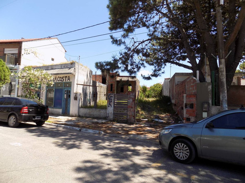 Imagen 2 de 4 de Vendo Lote De Terreno Con Locales Playa Pleno Centro