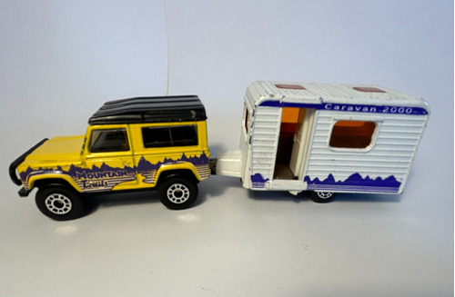 Matchbox Two Pack Superfast #69 Land Rover Ninety Y Caravan