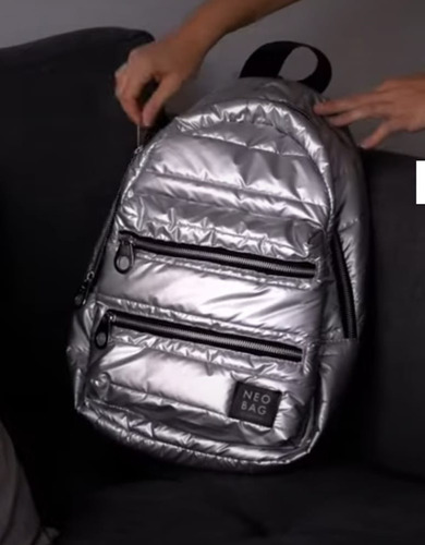 Mochila Mujer Colegio Facultad Neo (prune Las Oreiro Smith) Plateado Liso