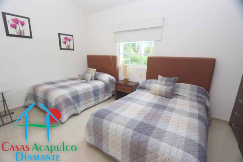 Imagen 17 de 30 de Cad Diamante Lakes Zafiro 327. Terraza Con Vista A La Alberca Y Jardines