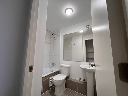 Departamento Nuevo, Muy Luminoso, En Condominio Con Piscina