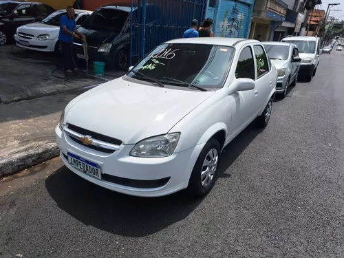 Chevrolet Classic 2015 ganha ar condicionado de série e parte de R$ 30.590