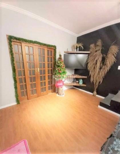 Sobrado No Tatuapé Com 3 Dorms Sendo 2 Suítes, 4 Vagas, 220m² - So0803