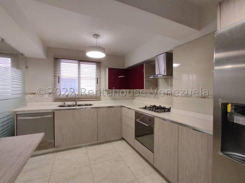 Apartamento En Venta Urb San Isidro Suites 23-1894 Apd