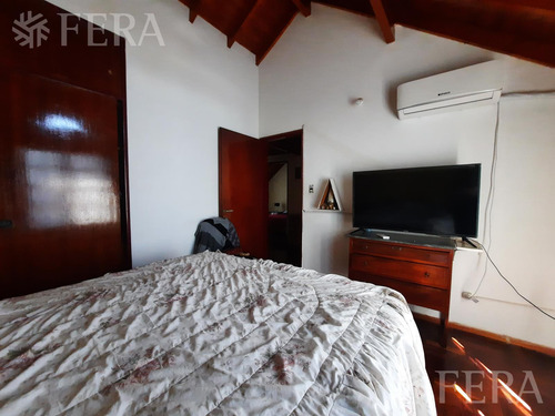 Venta De Casa De 5 Ambientes Con Cochera Y Local En Lanús Oeste