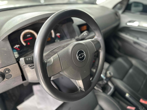 Chevrolet Vectra 2.0 MPFI GT HATCH 8V FLEX 4P MANUAL