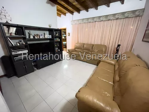 Casa En Venta En La Tahona