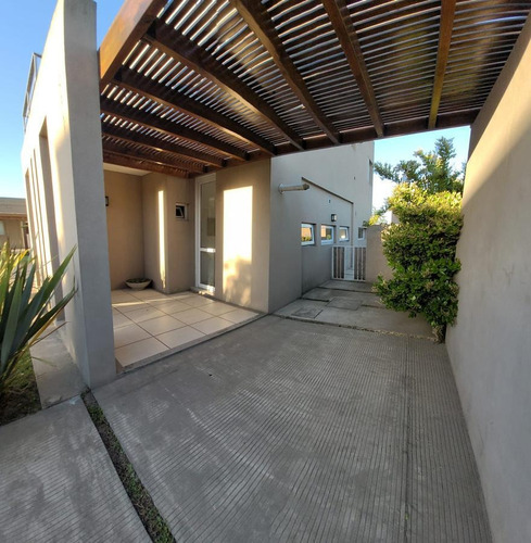 Imagen 3 de 29 de Casa En Venta 4 Ambientes - El Canton Norte