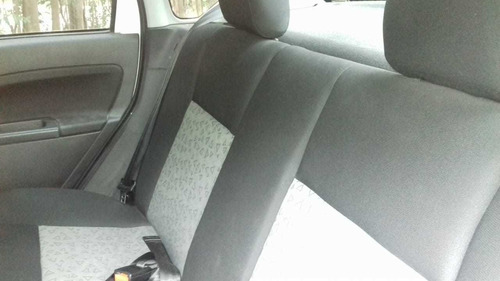 Imagen 3 de 9 de Ford Fiesta Max Eige