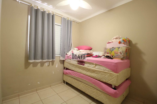 Casa À Venda No Jardim Vista Alegre Com 3 Quartos, 2 Vagas - V3653