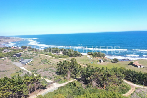 Vista Y Acceso Al Mar En Cahuil, Pichilemu.