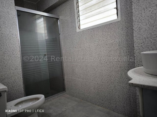 Apartamento En Alquiler En Horizonte 24-27430 Cs