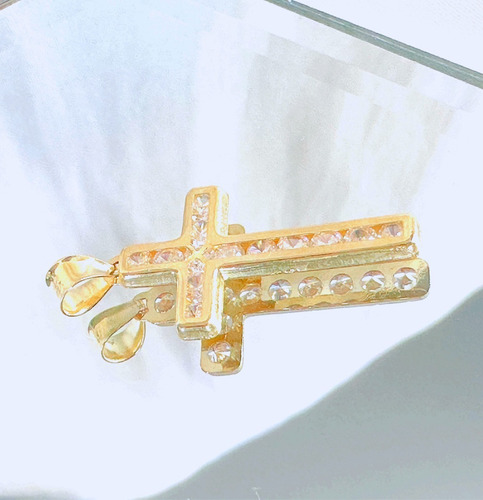 Dije En Forma De Cruz Sencilla Md 2.1 Cm De Oro 10k