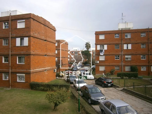 Apartamento De 3 Dormitorios En Complejo Zapicán Con Renta