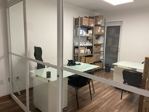 Casa Con Uso De Suelo En Renta En Colonia Granada, $150,000