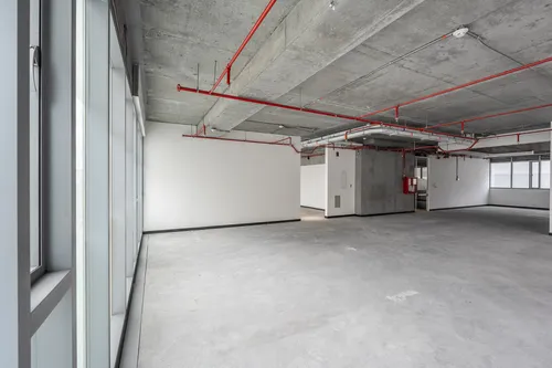 Oficina En Arriendo/venta En Chico Norte. Cod A1094081