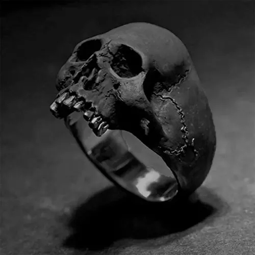 Anillo de calavera negro sale