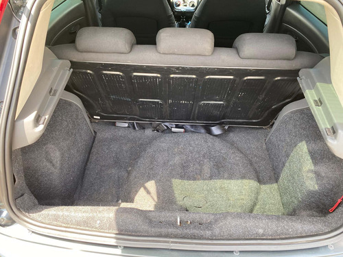 Imagem 13 de 13 de Fiat Punto Attractive 1.4 (flex)