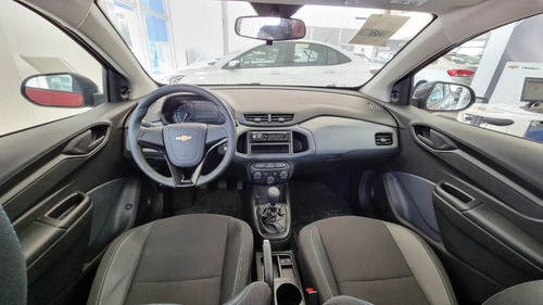 Imagen 14 de 22 de Chevrolet Onix Joy Black 5p 1.4 Ph
