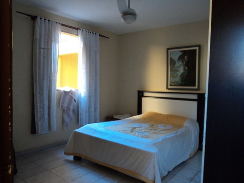 Casa Para Aluguel, 5 Dormitórios, Cavaleiros - Macaé - 1088