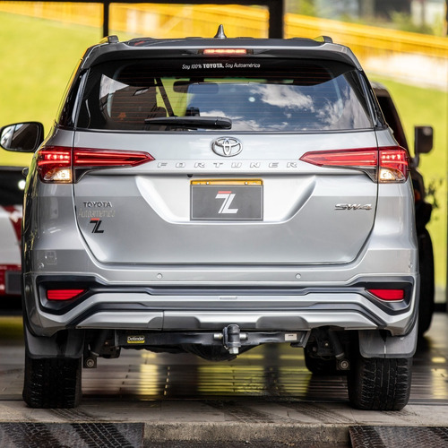 Imagen 10 de 19 de Toyota Fortuner Sw4 2.7