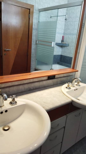 Imagen 11 de 14 de Alquilo Casa 350m2 5h/6b/8p Colinas De Tamanaco 6189