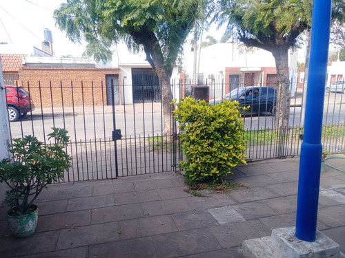 Casa En General Rodríguez Centro