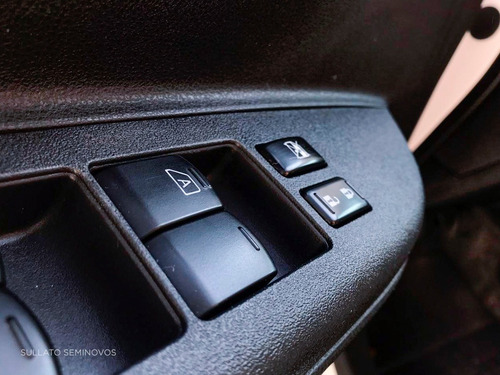 Nissan March 1.0 S