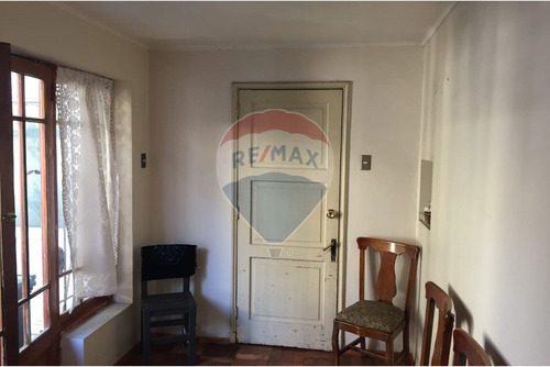 Casa En Venta Ñuñoa 4d+2b+est+bod, Barrio Italia