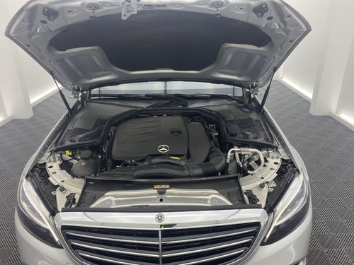 Imagen 23 de 25 de Mercedes Benz C200 2.0 Cgi Exclusive