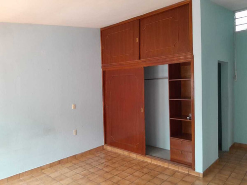 ¡casa En Renta De Dos Niveles!