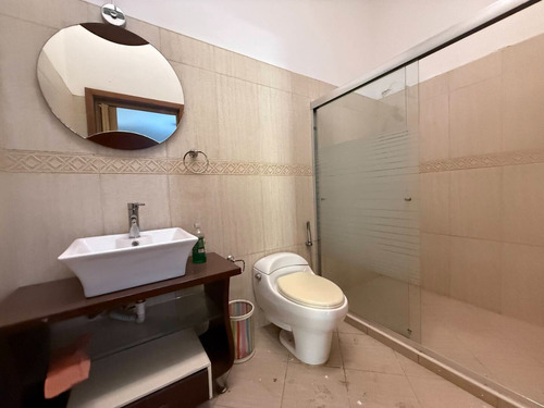 En Venta Casa En Guaparo Calle Cerrada En Valencia