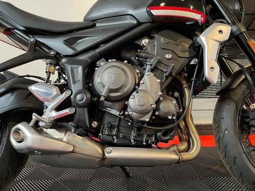 Imagen 9 de 11 de Triumph Trident 660 Hilton Motors Co.