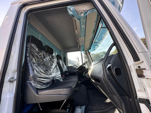 Iveco 24-280 Tector Ano 2023 0km 6x2 = 2425 2426 2429 2430