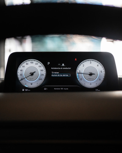 Hyundai Staria Safety 2wd