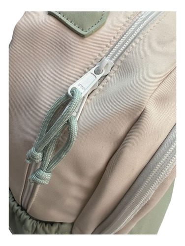 Mochila Juvenil Escolar Viaje Reforzada Garco. Color Verde Claro Diseño De La Tela Liso