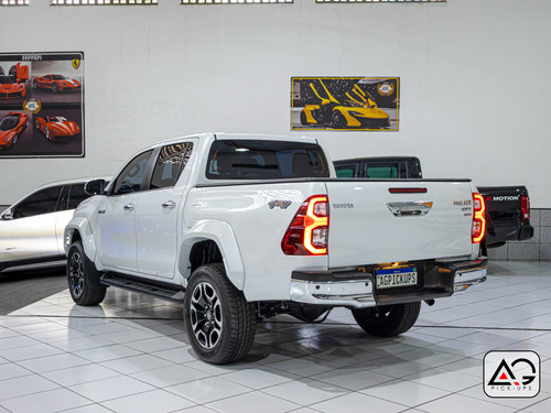 Toyota Hilux 2.8 Tdi Srx Plus Cab. Dupla 4X4 Aut. 4P