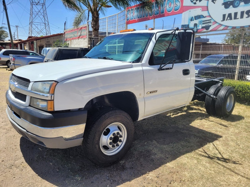 Chevrolet Silverado 5.7 3500 Chasis Cabina Paq E Mt