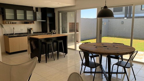 Dúplex 3 Dorm.totalmente Amoblado En Venta. Prados De Manantiales