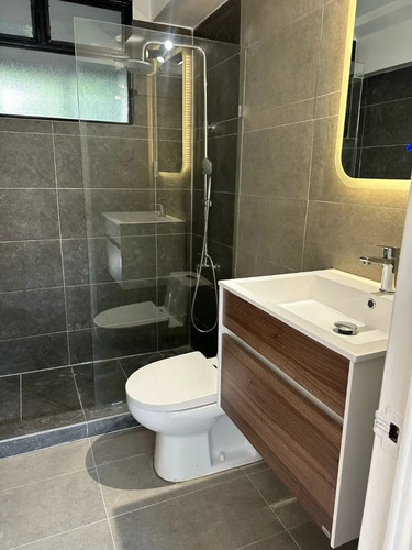 Departamento De 3d/1b En Estacion Metro Villa Frei En Ñuñoa