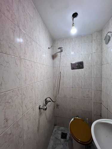 Imagen 4 de 12 de Venta De Local, Zona Comercial, Caseros. Permuta!