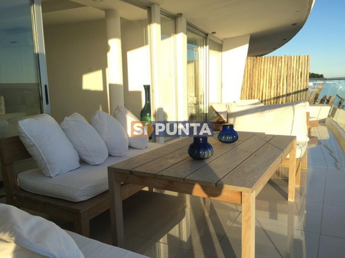 Imagen 10 de 19 de Apartamento En Alquiler Anual