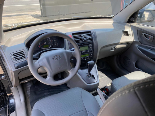 Imagem 10 de 15 de Hyundai Tucson 2008 2.0 Gls 4x2 Aut. 5p