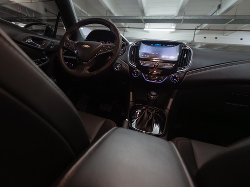 Chevrolet Cruze 5 1.4 Rs At 5 p