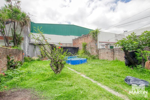 Casa Con Departamento Y Jardín - Munro