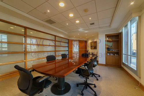 Espectacular Oficina Piso Alto Completo Barrio El Golf