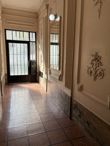 Venta Depto. Tipo Casa De 3 Grandes Ambientes + Terraza, Villa Crespo.