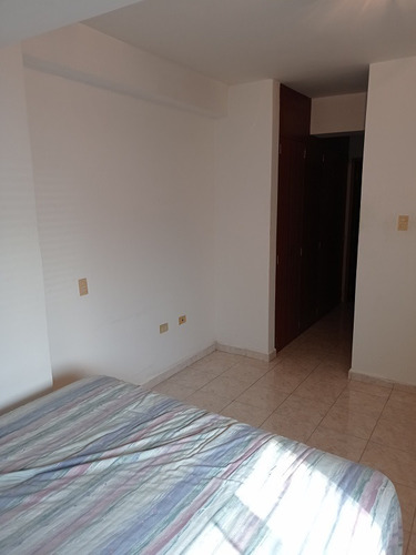 Imagen 3 de 12 de Apartamento En Res. La Trinidad, Mañongo (pla-1264)