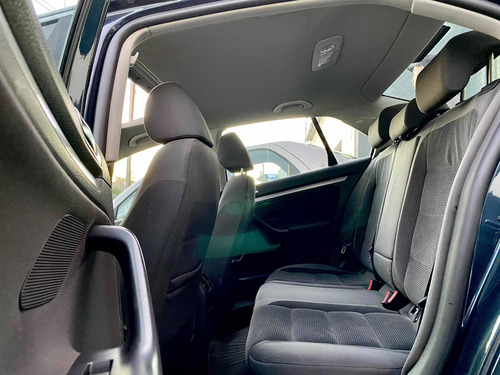 Imagen 11 de 14 de Volkswagen Vento 1.9 I Advance Dsg 2009